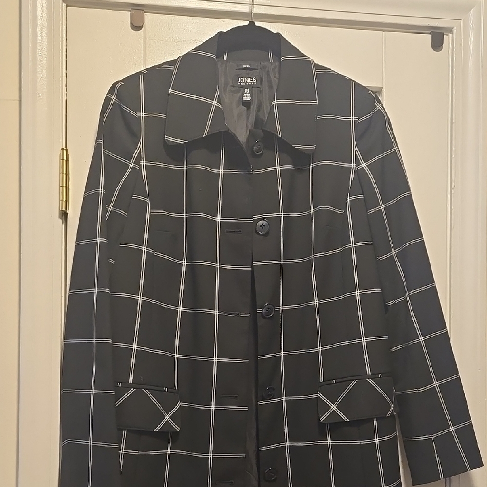 Jones New York Black and White Trench Coat with Tailored Fit